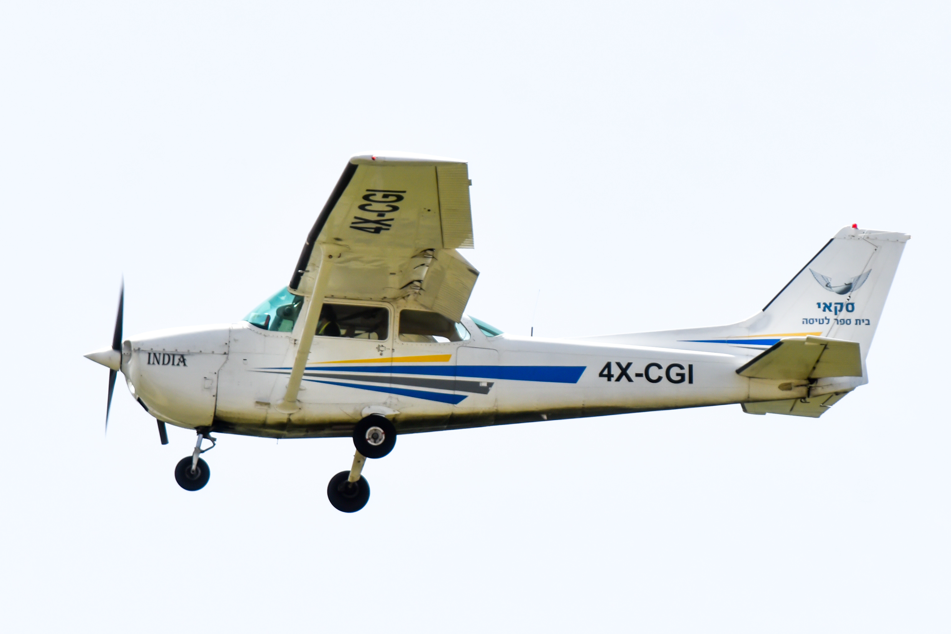 Full size: PRIVATE Cessna 172 4X-CGI at Tel Aviv-Ben Gurion Airport