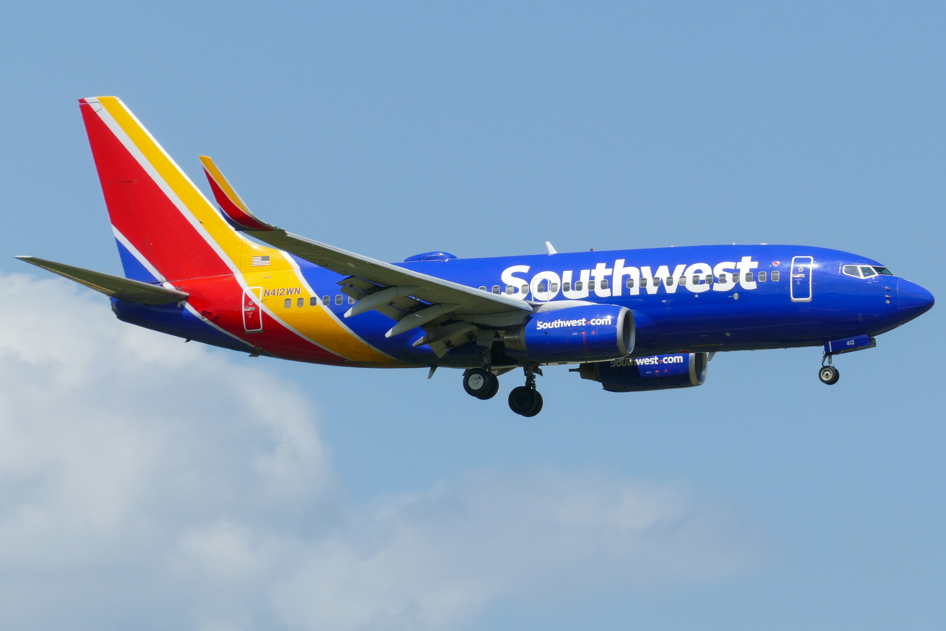 Full size: Southwest Airlines Boeing 737-700 N412WN at Austin-Bergstrom International Airport