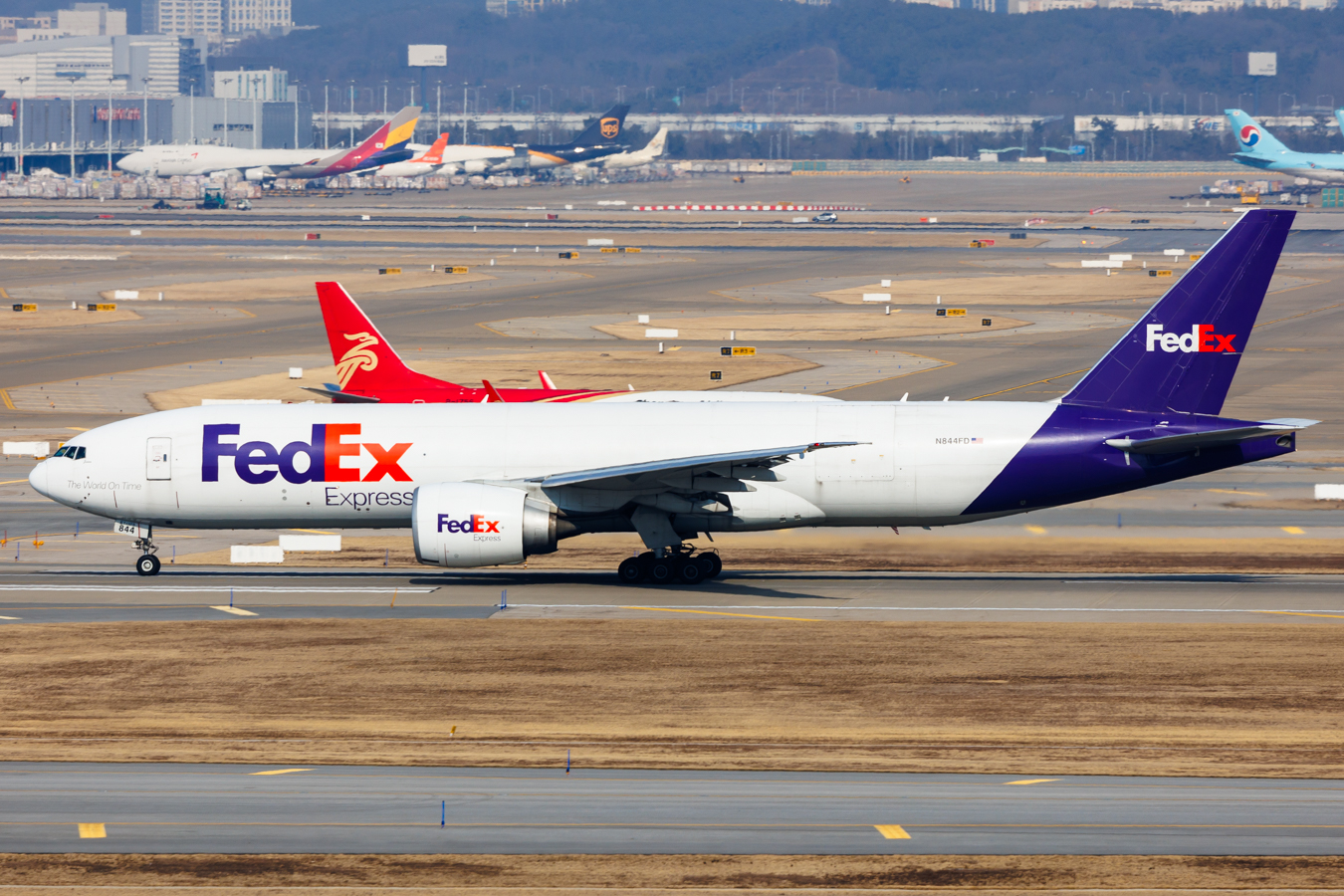 Full size: FedEx Boeing 777-F N844FD at Seoul-Incheon International Airport
