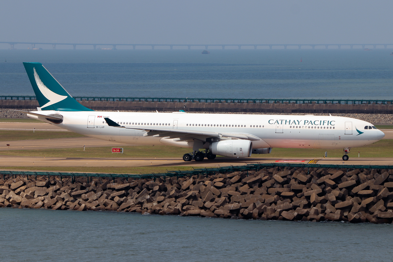 Full size: Cathay Pacific Airbus A330-300 B-LAP at Macau International Airport