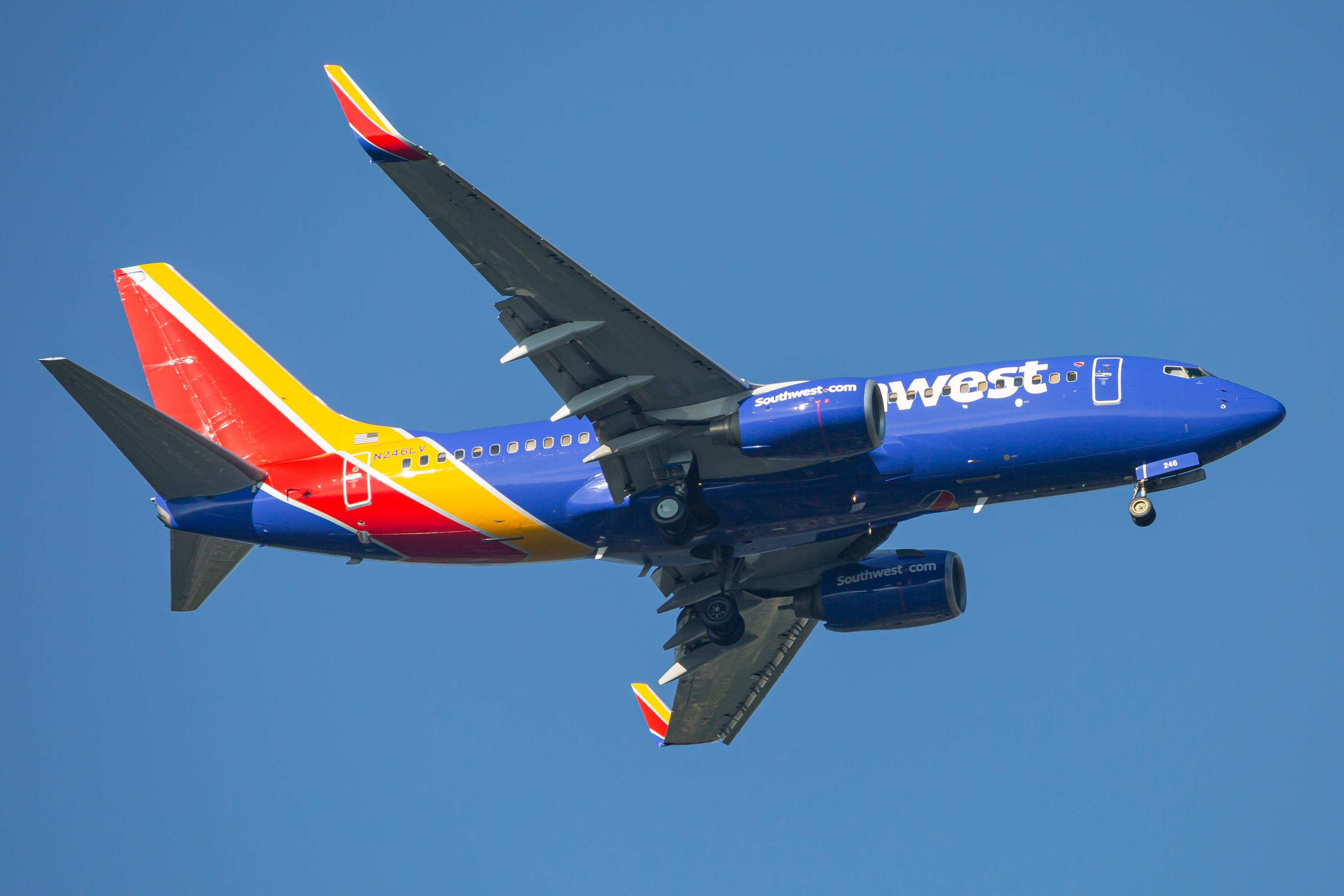 Full size: Southwest Airlines Boeing 737-700 N246LV at Baltimore/Washington International Thurgood Marshall Airport