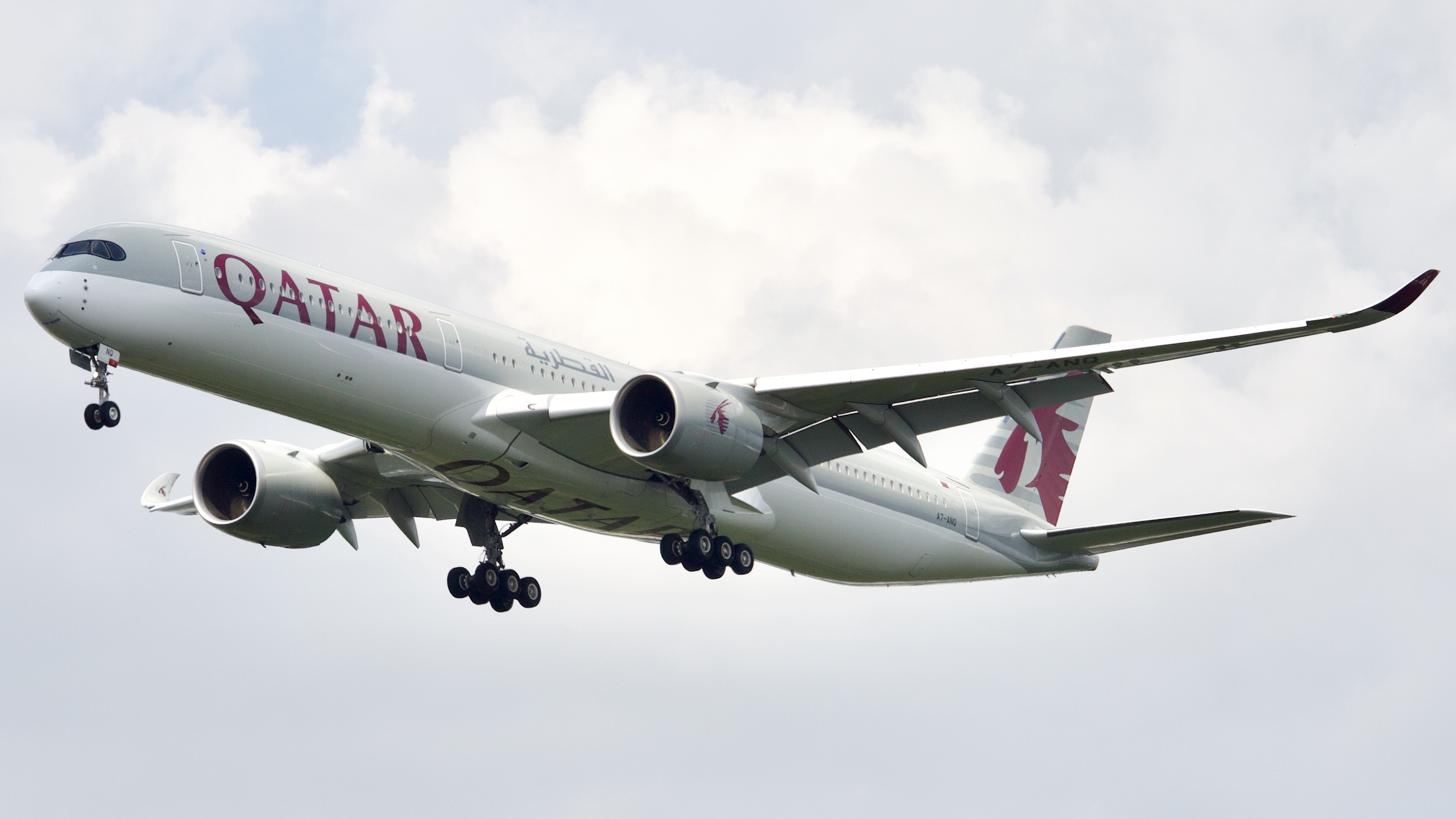 Full size: Qatar Airways Airbus A350-1000 A7-ANQ at Houston-George Bush Intercontinental Airport
