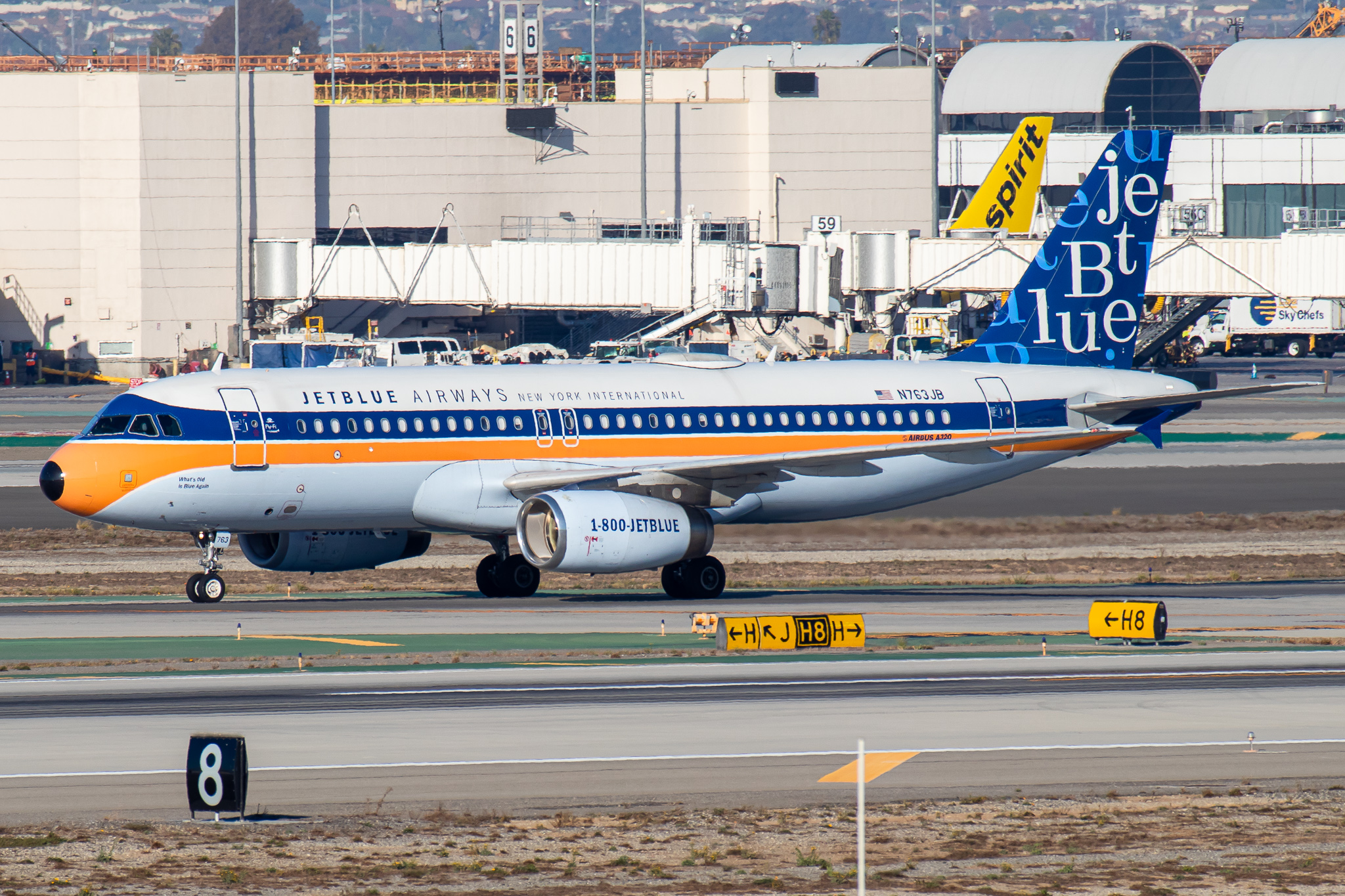 Full size: JetBlue Airways Airbus A320-200 N763JB at Los Angeles International Airport