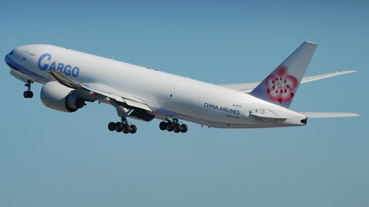 Full size: China Airlines Cargo Boeing 777-F B-18771 at Los Angeles International Airport