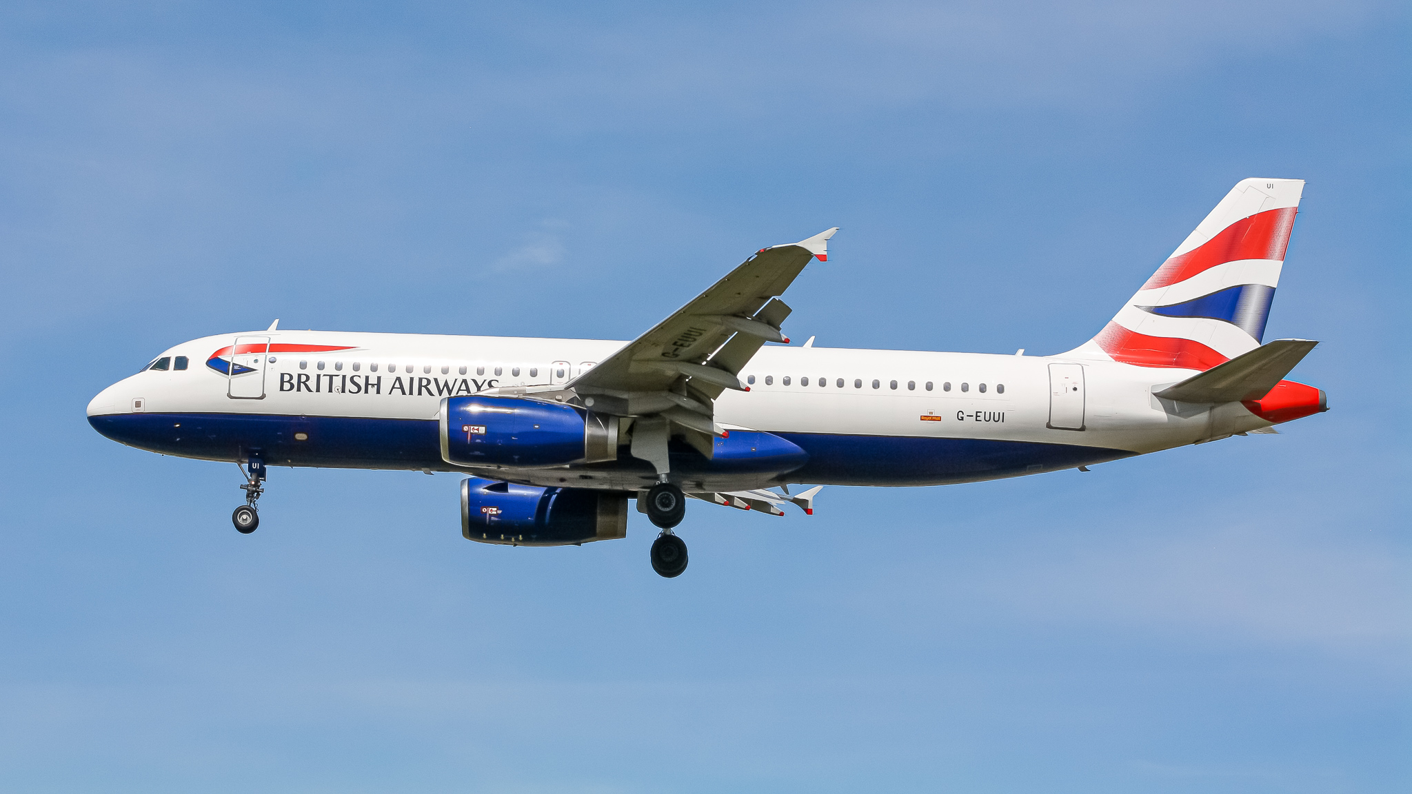 Full size: British Airways Airbus A320 G-EUUI at London Heathrow International Airport