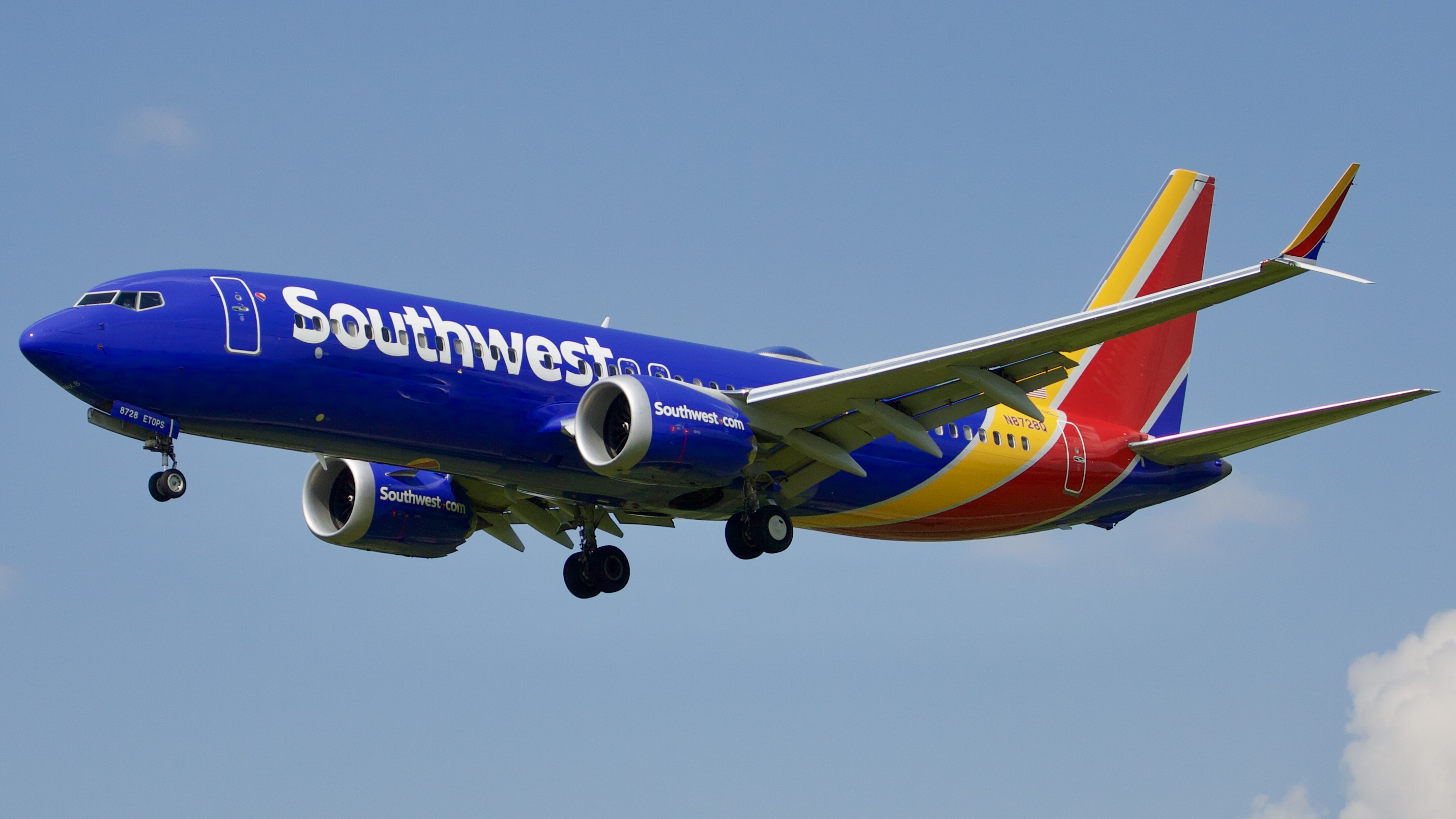 Full size: Southwest Airlines Boeing 737 MAX 8 N8728Q at John Glenn Columbus International Airport