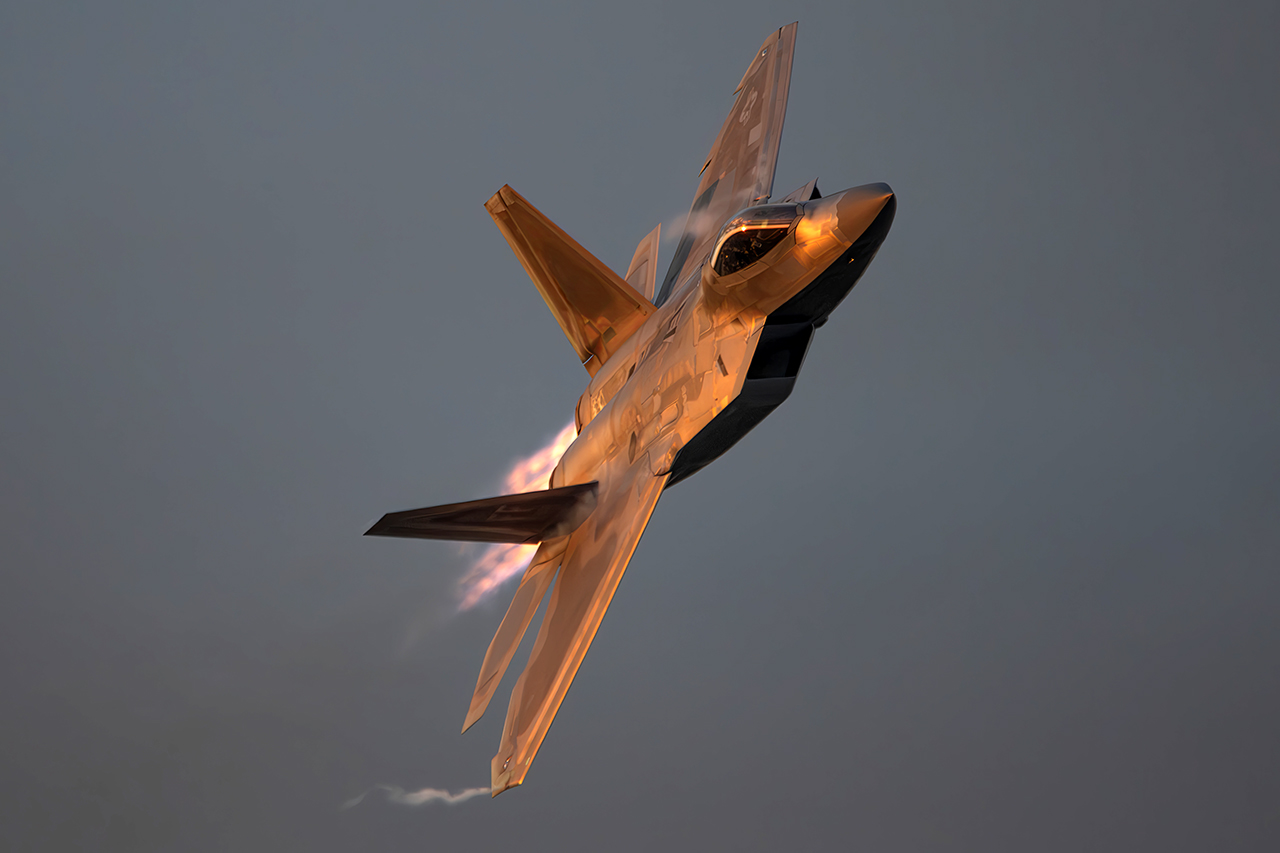 Full size: USAF - United States Air Force Lockheed Martin F-22A Raptor 08-4169 at Wittman Regional Airport