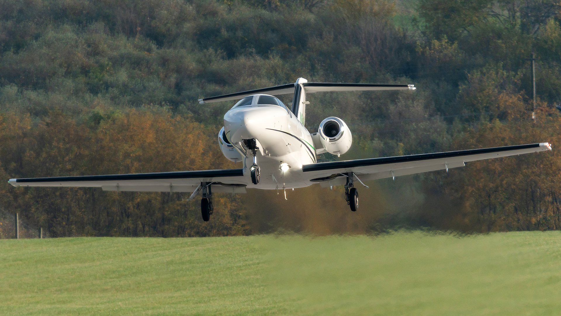 Full size: PRIVATE Cessna Citation Mustang  N648JW at York Airport