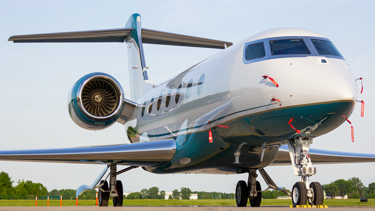 Full size: PRIVATE Gulfstream G500 N589GA at Delaware Municipal Airport