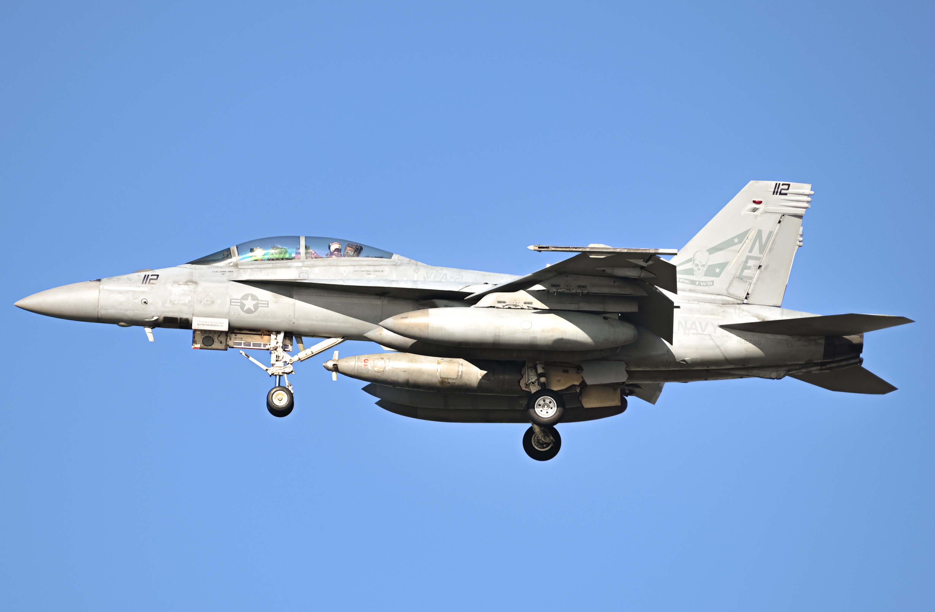 Full size: USN - United States Navy McDonnel Douglas F/A-18 Hornet 166796 at North Island NAS