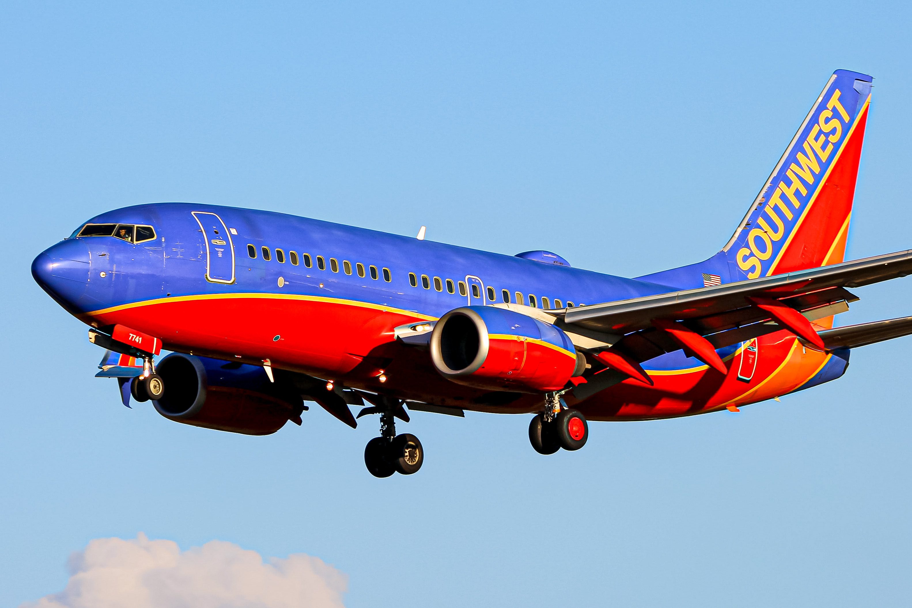Full size: Southwest Airlines Boeing 737-700 N7741C at Baltimore/Washington International Thurgood Marshall Airport
