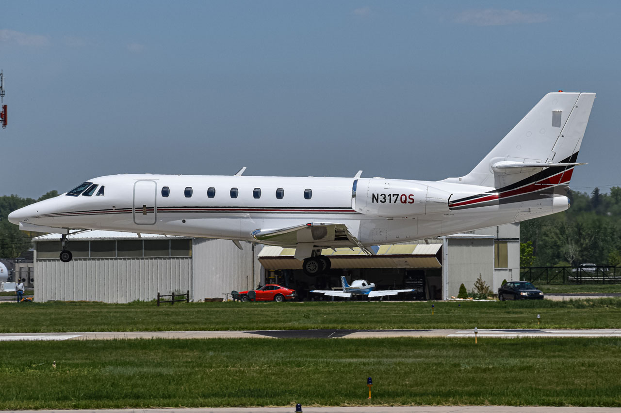 Full size: NetJets Cessna 680 Citation Sovereign  N317QS at Vance Brand Airport