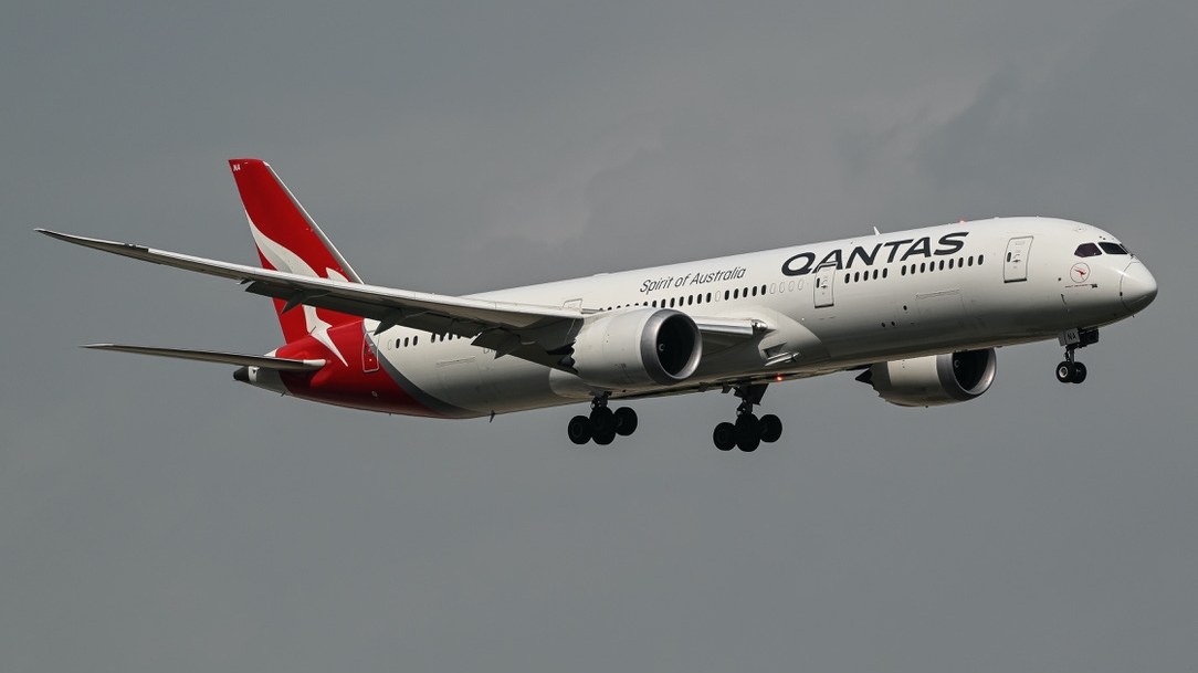 Full size: Qantas Airways Boeing 787-9 VH-ZNN at Dallas-Fort Worth International Airport