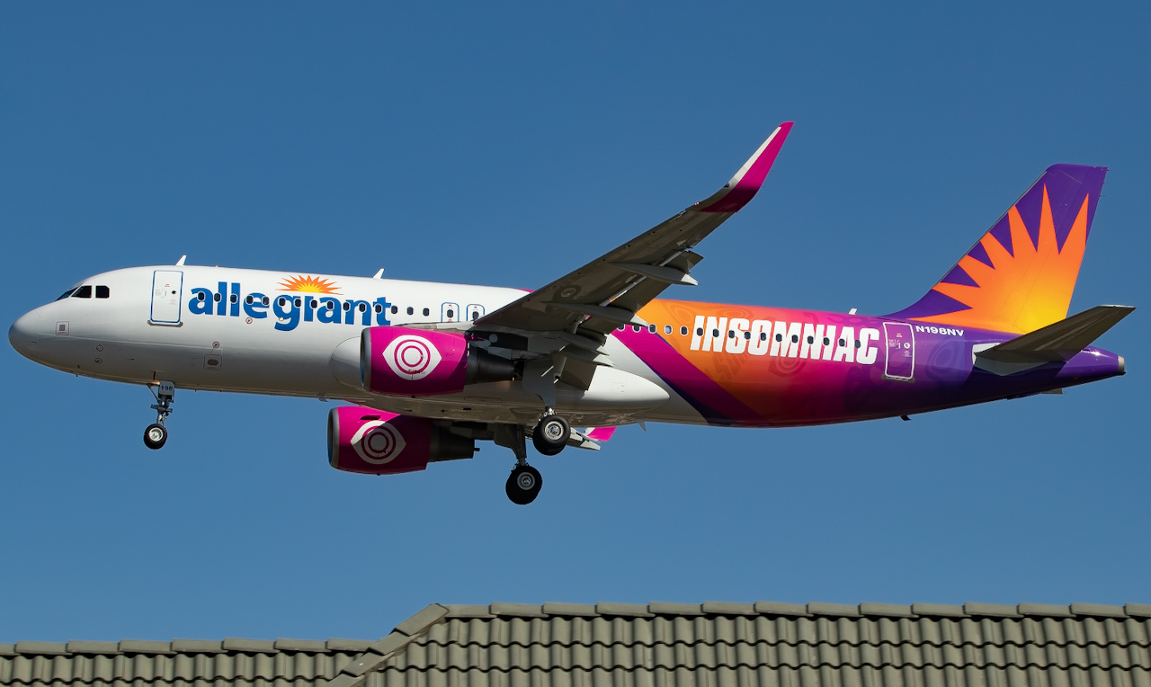 Full size: Allegiant Air Airbus A320 N198NV at St. Petersburg Clearwater International Airport