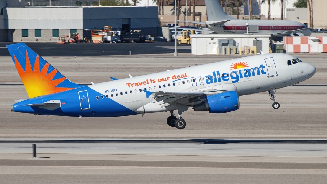 Full size: Allegiant Air Airbus A319 N301NV at Harry Reid International Airport