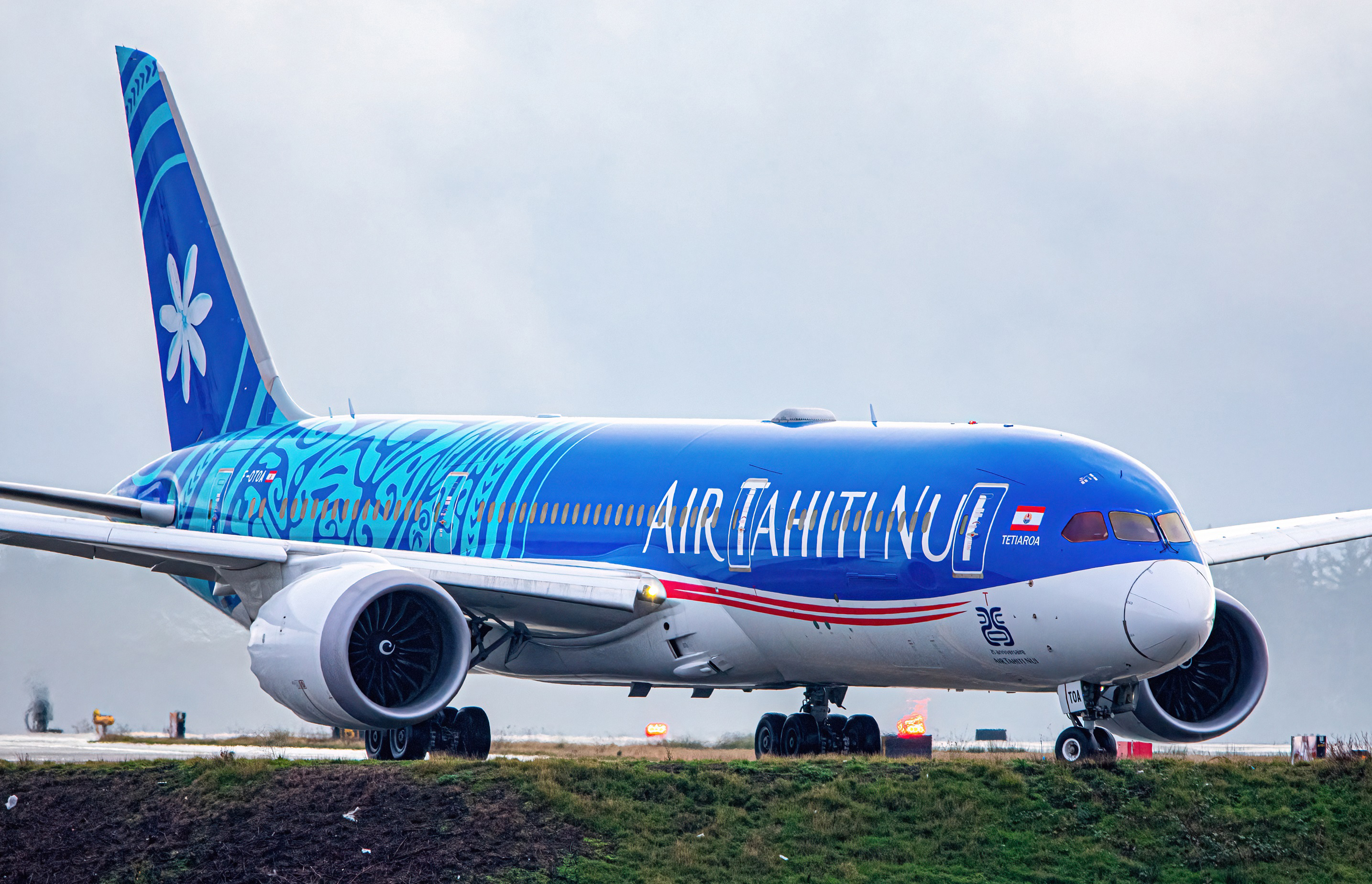 Full size: Air Tahiti Nui Boeing 787-9 F-OTOA at Seattle-Tacoma International Airport