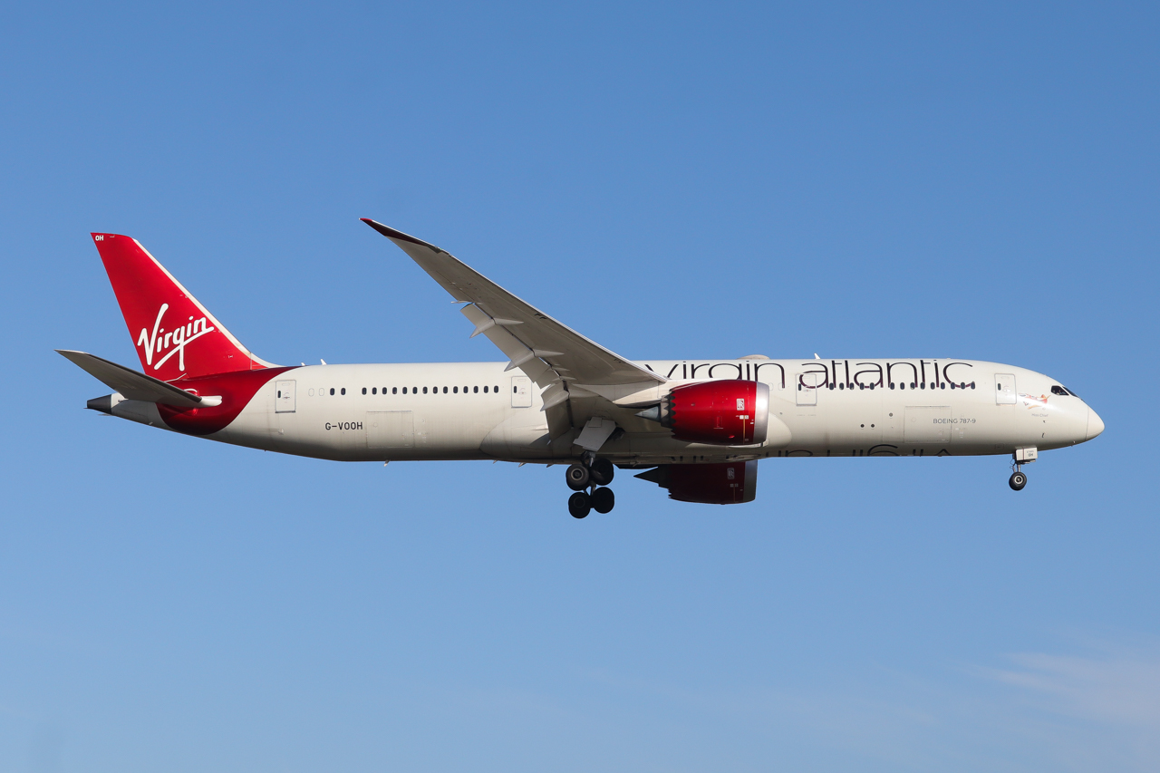Full size: Virgin Atlantic Boeing 787-9 G-VOOH at London Heathrow International Airport