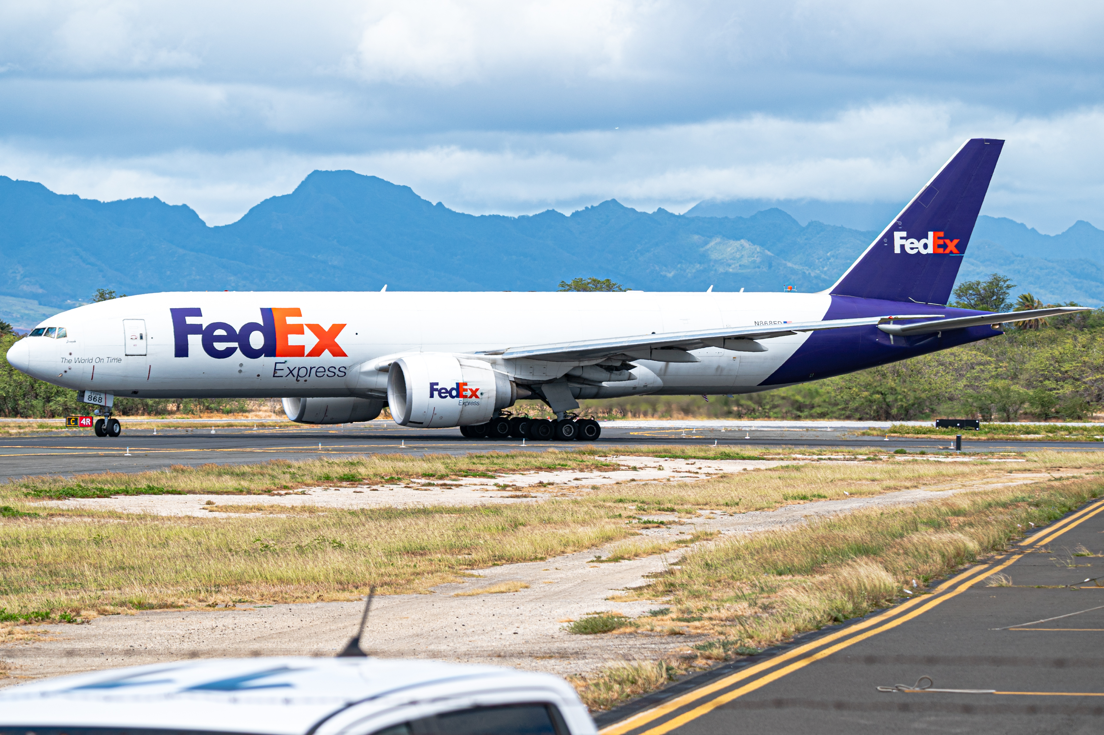 Full size: FedEx Boeing 777-F N868FD at Daniel K Inouye International Airport
