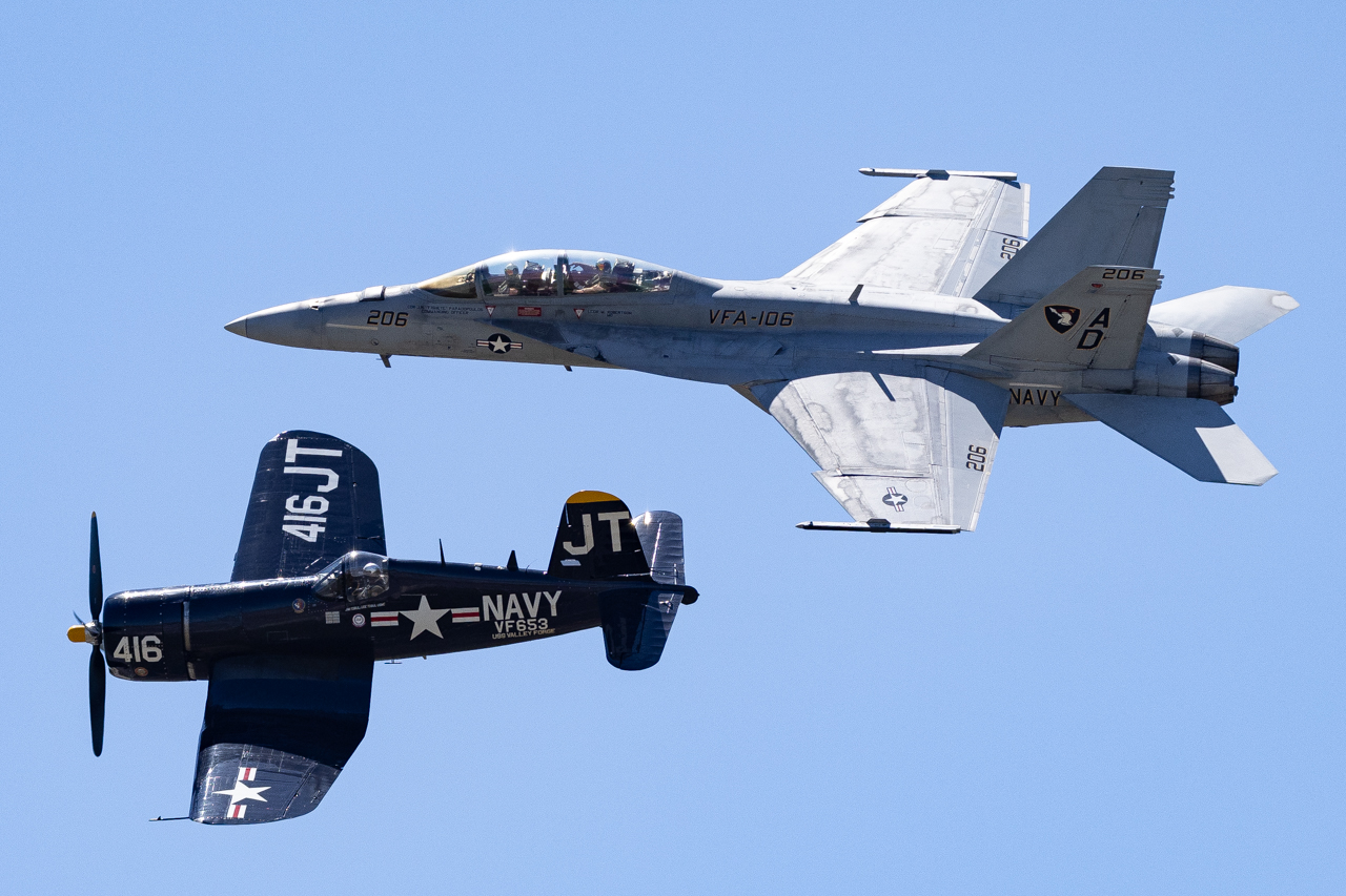 Full size: USN - United States Navy Boeing F/A-18E/F Super Hornet 165887 at Mac Dill AFB