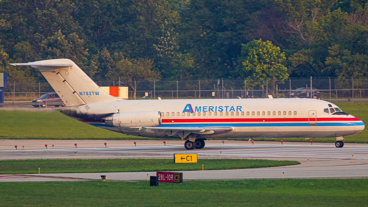 Full size: Ameristar Jet Douglas DC-9 N782TW at John Glenn Columbus International Airport