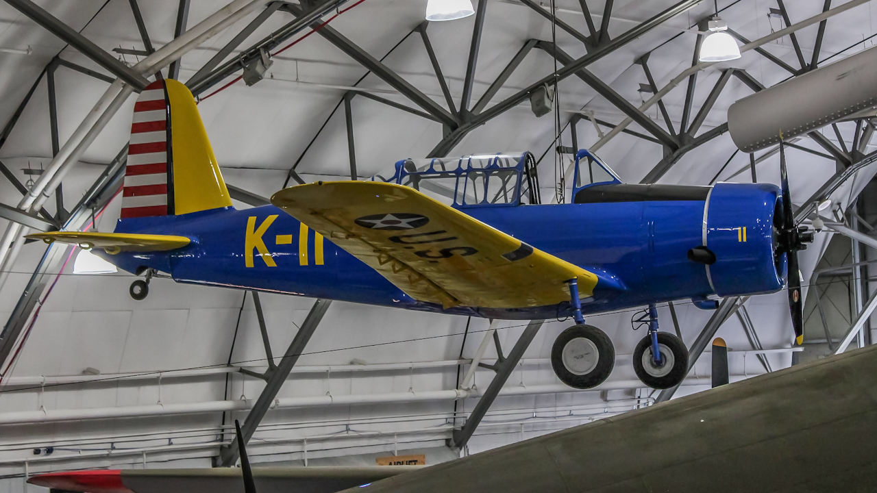 Full size: USAF - United States Air Force Vultee BT-13 Valiant 42-1639 at Dover Air Force Base