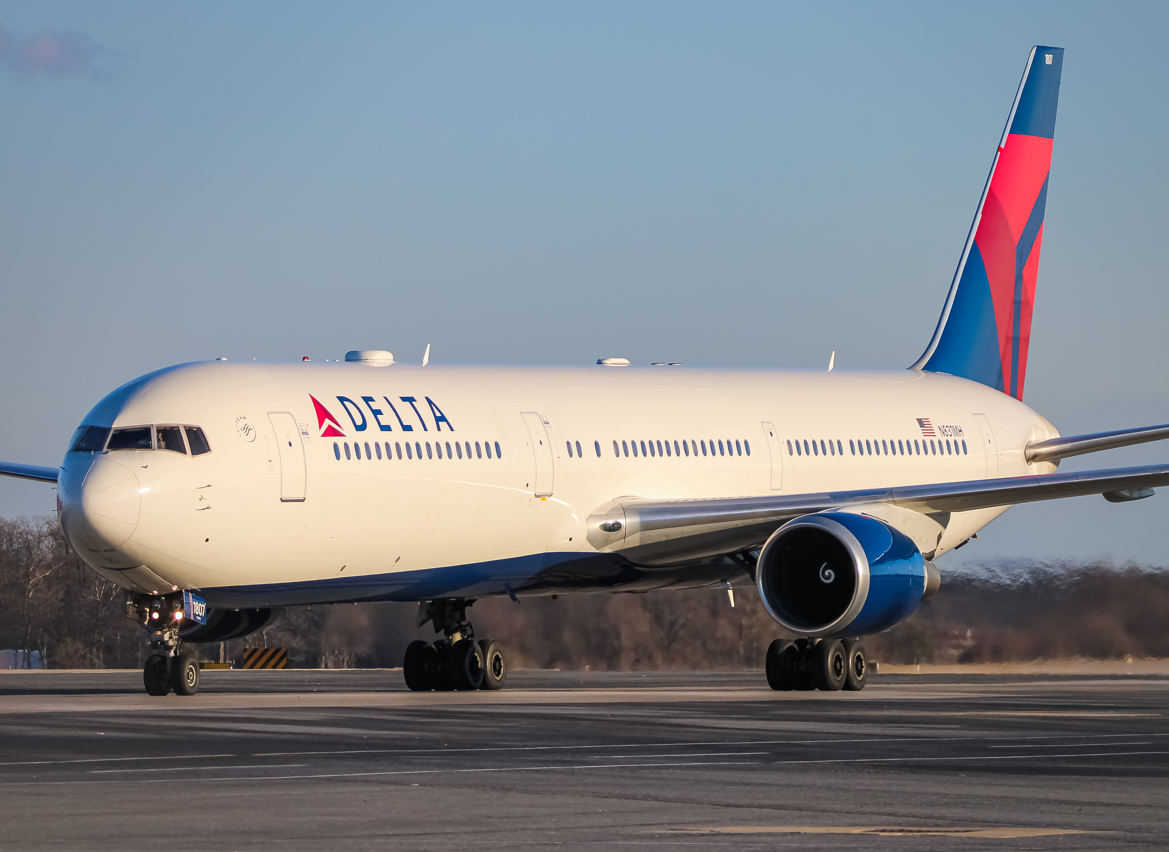 Full size: Delta Airlines Boeing 767-400ER N831MH at Baltimore/Washington International Thurgood Marshall Airport