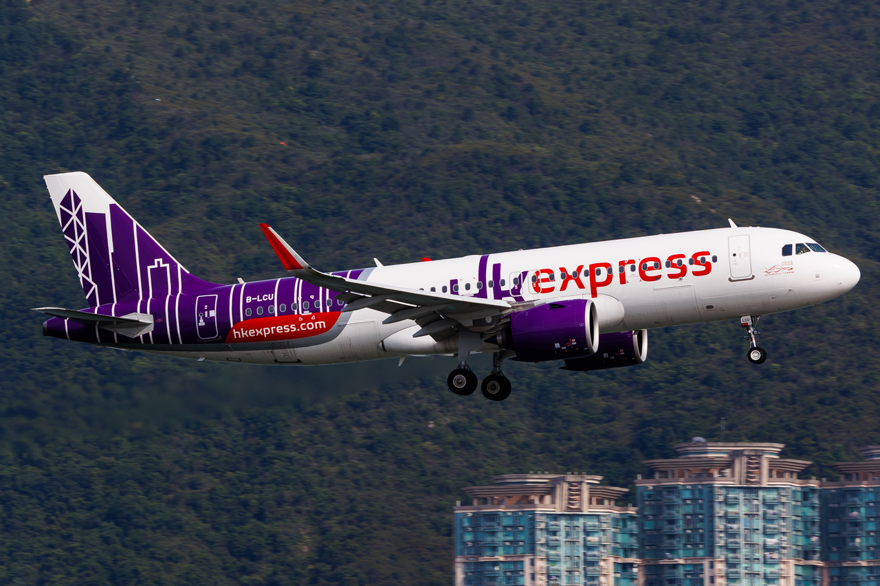 Full size: Hong Kong Express Airbus A320NEO B-LCU at Hong Kong International Airport