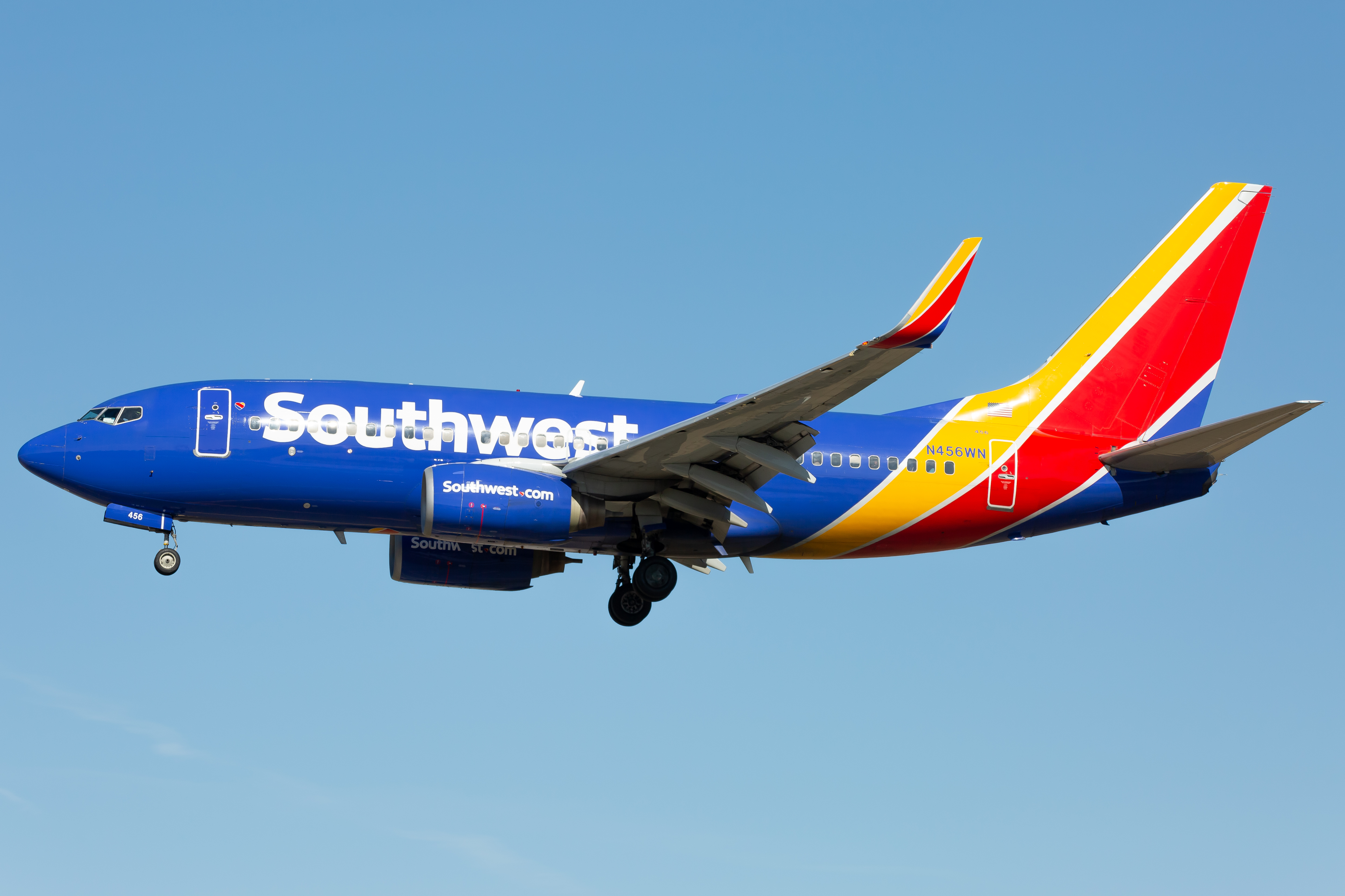 Full size: Southwest Airlines Boeing 737-700 N456WN at Baltimore/Washington International Thurgood Marshall Airport