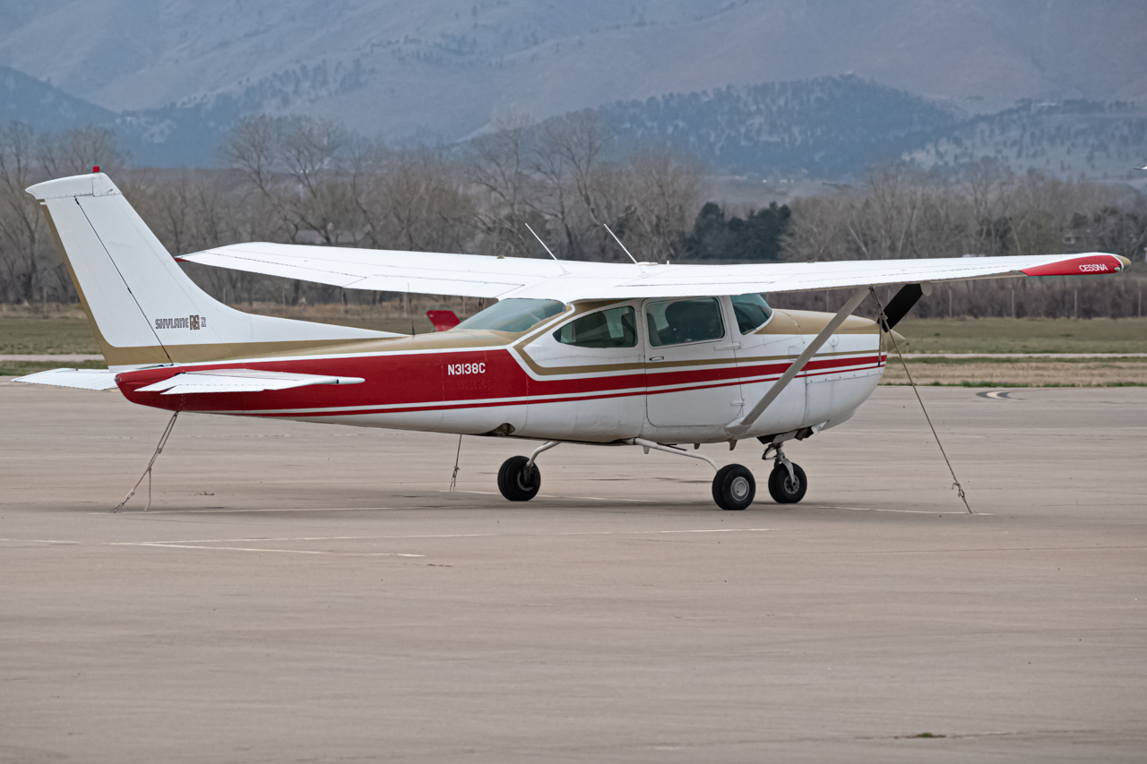Full size: PRIVATE Cessna 182 Skylane N3138C at Vance Brand Airport