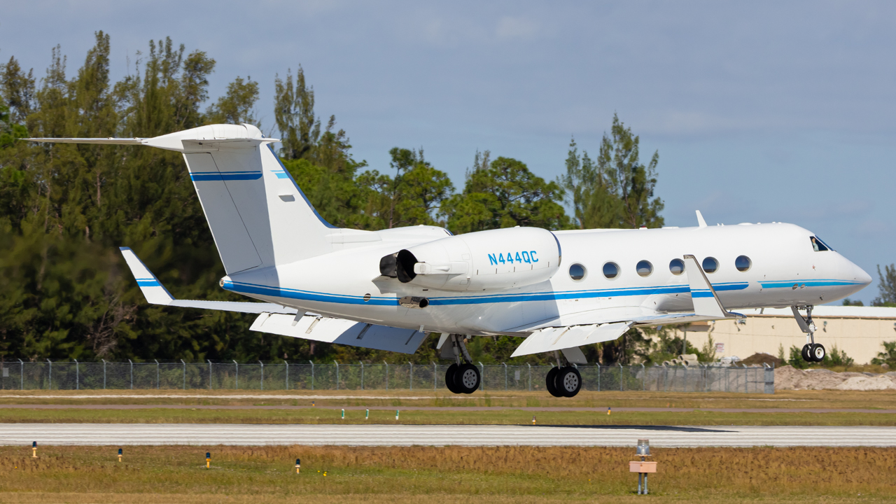 Full size: PRIVATE Gulfstream IV N444QC at Naples Municipal Airport
