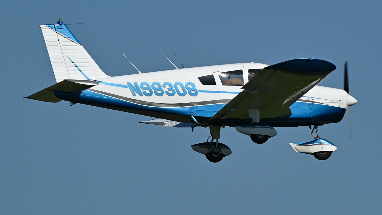 Full size: PRIVATE Piper PA-28 N98308 at Norman University of Oklahoma Westheimer Airport