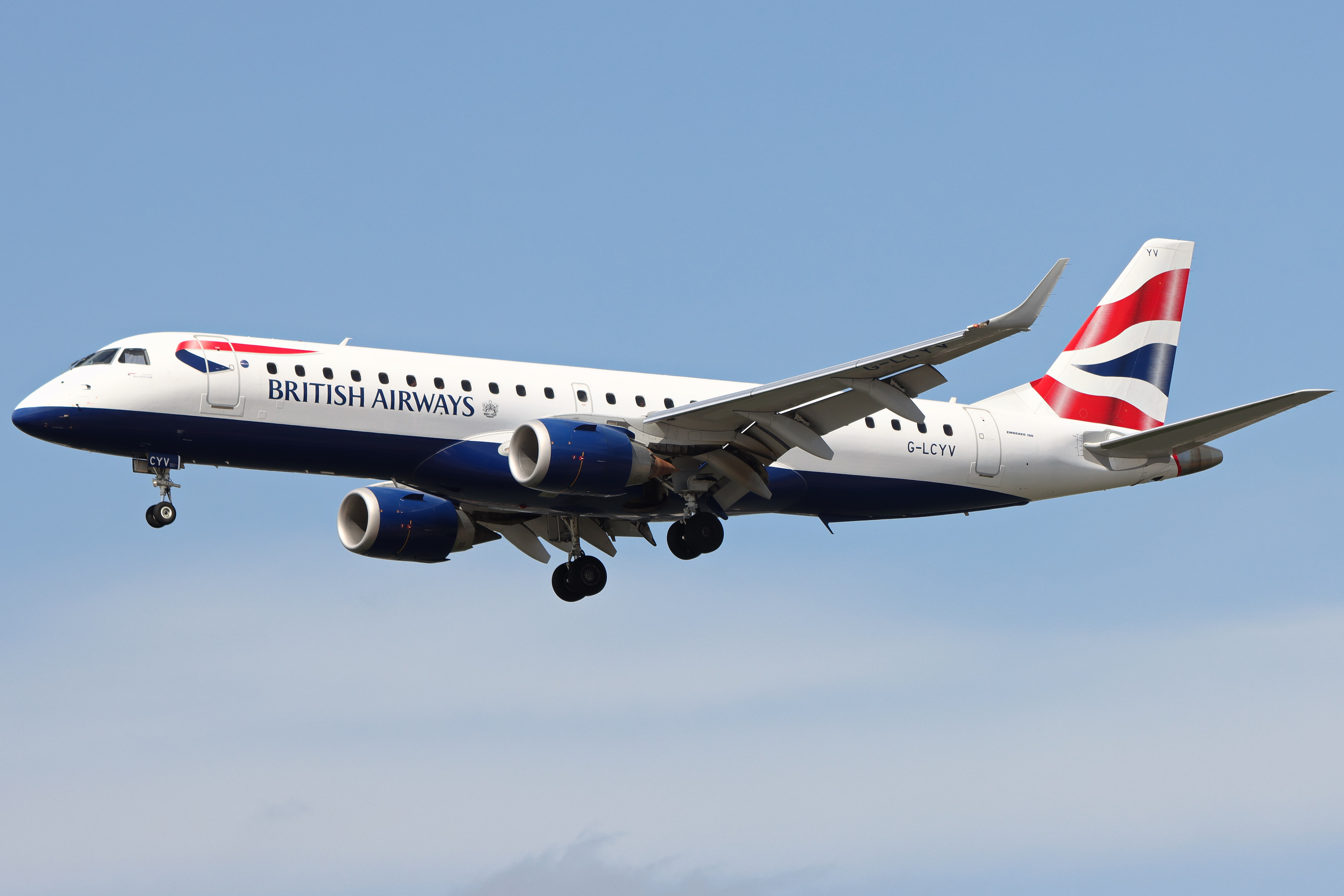 Full size: BA CityFlyer Embraer E190 G-LCYV at London City Airport