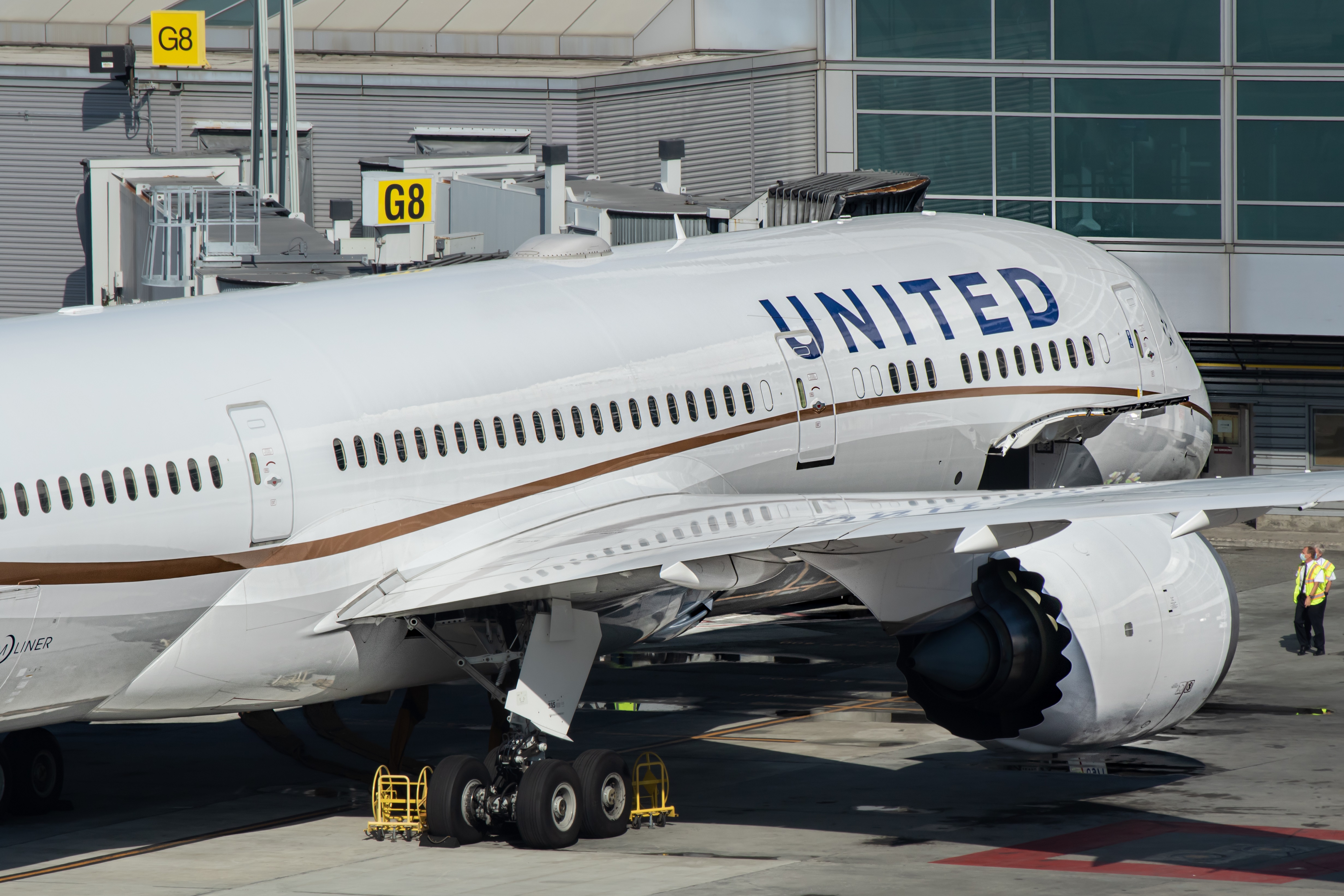 Full size: United Airlines Boeing 787-9 N29971 at San Francisco International Airport
