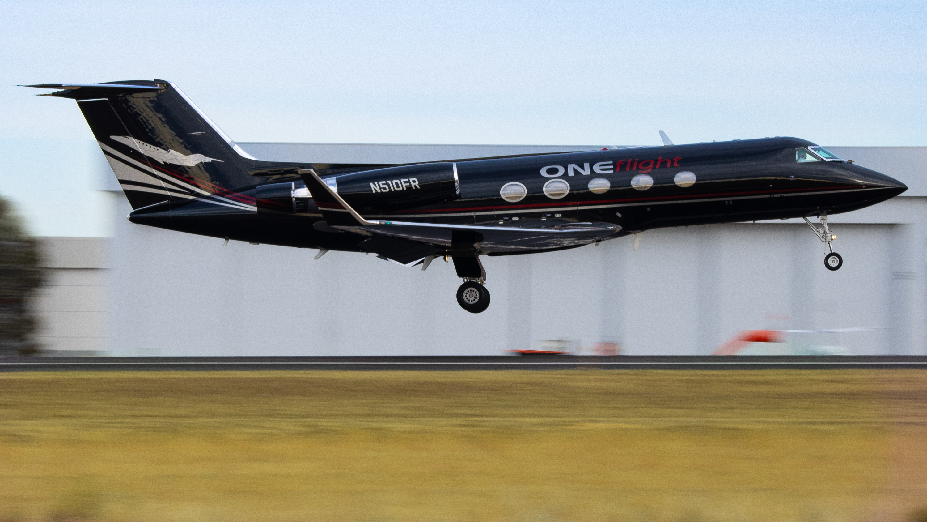 Full size: ONEflight International Gulfstream III N510FR at Centennial Airport
