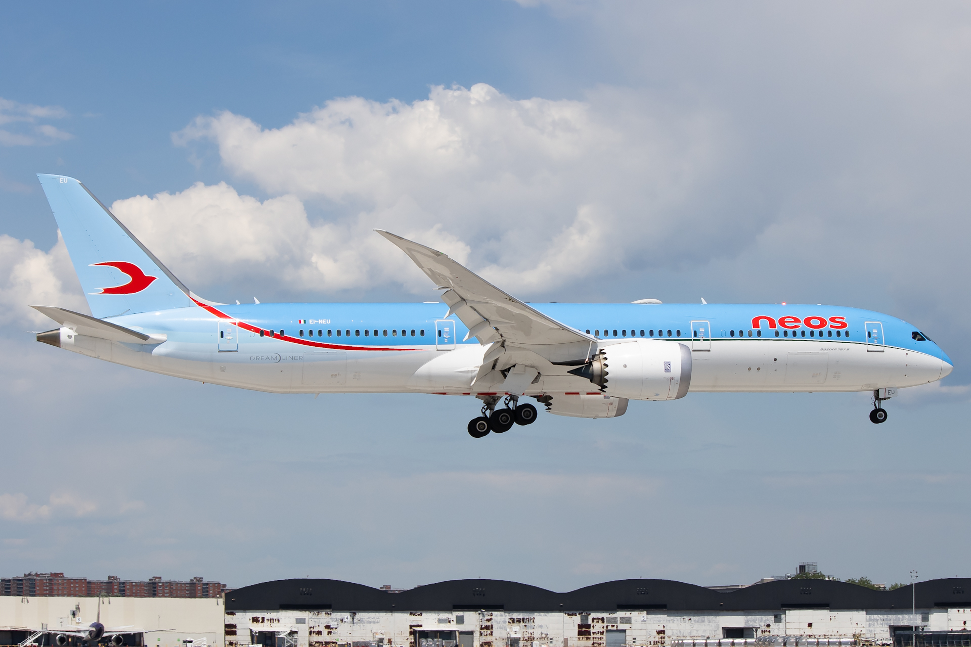 Full size: Neos Boeing 787-9 EI-NEU at John F. Kennedy International Airport