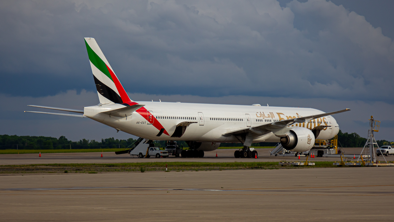 Full size: Emirates Boeing 777-300ER A6-EGT at Rickenbacker International Airport