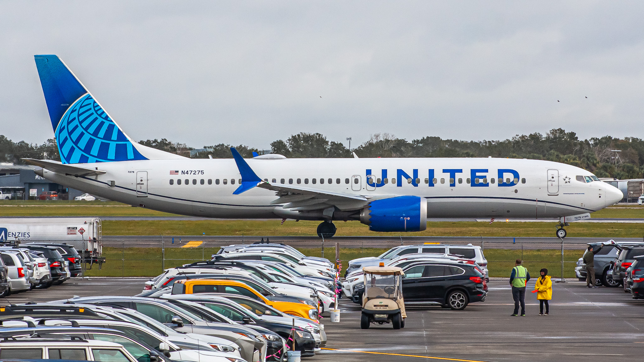 Full size: United Airlines Boeing 737 MAX 8 N47275 at Sarasota/Bradenton International Airport