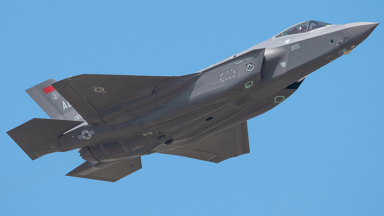 Full size: USAF - United States Air Force Lockheed Martin F-35 Lightning 22-5952 at Fort Worth Naval Air Station JRB (Carswell Field) Airport