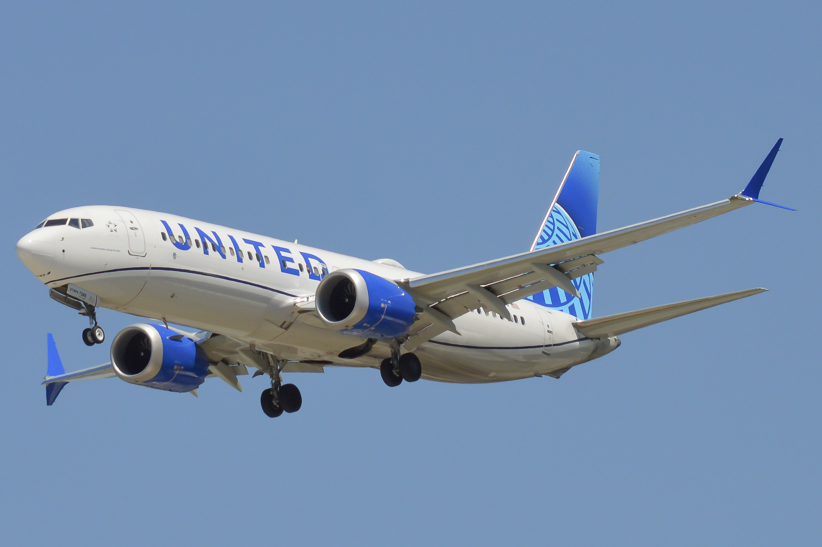 Full size: United Airlines Boeing 737 MAX 8 N17265 at Baltimore/Washington International Thurgood Marshall Airport