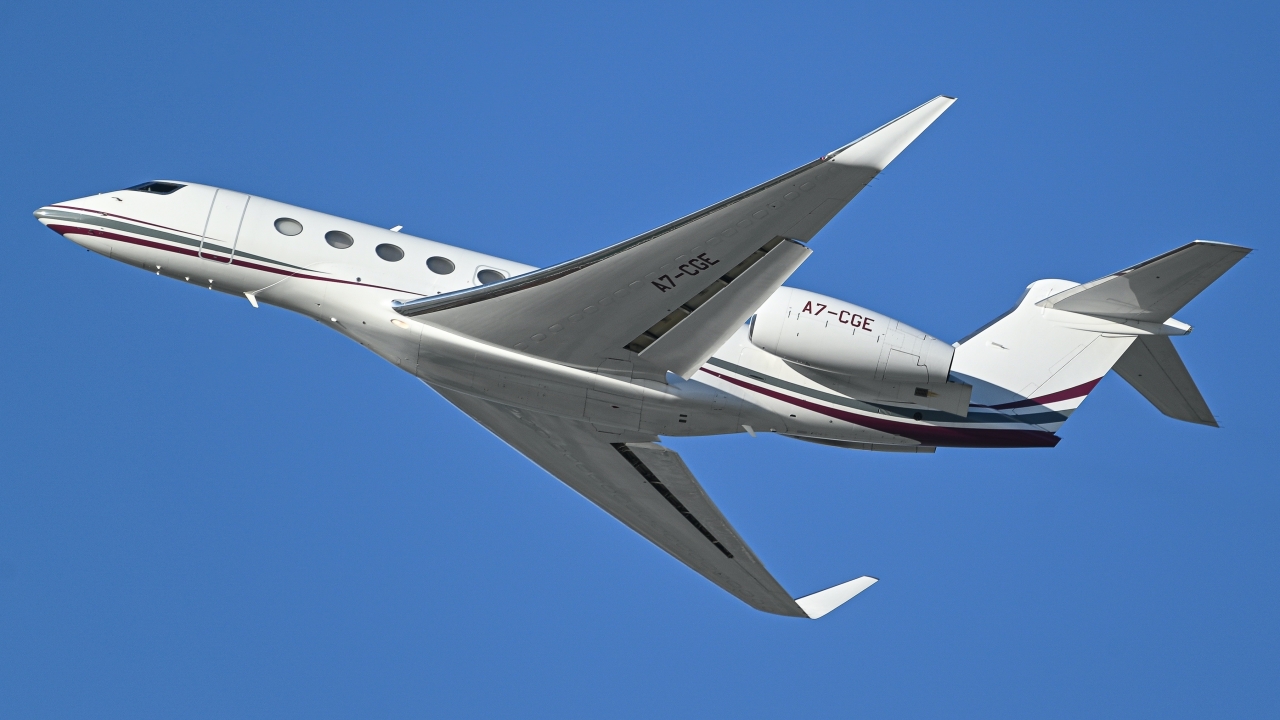 Full size: PRIVATE Gulfstream G650 A7-CGE at Los Angeles International Airport