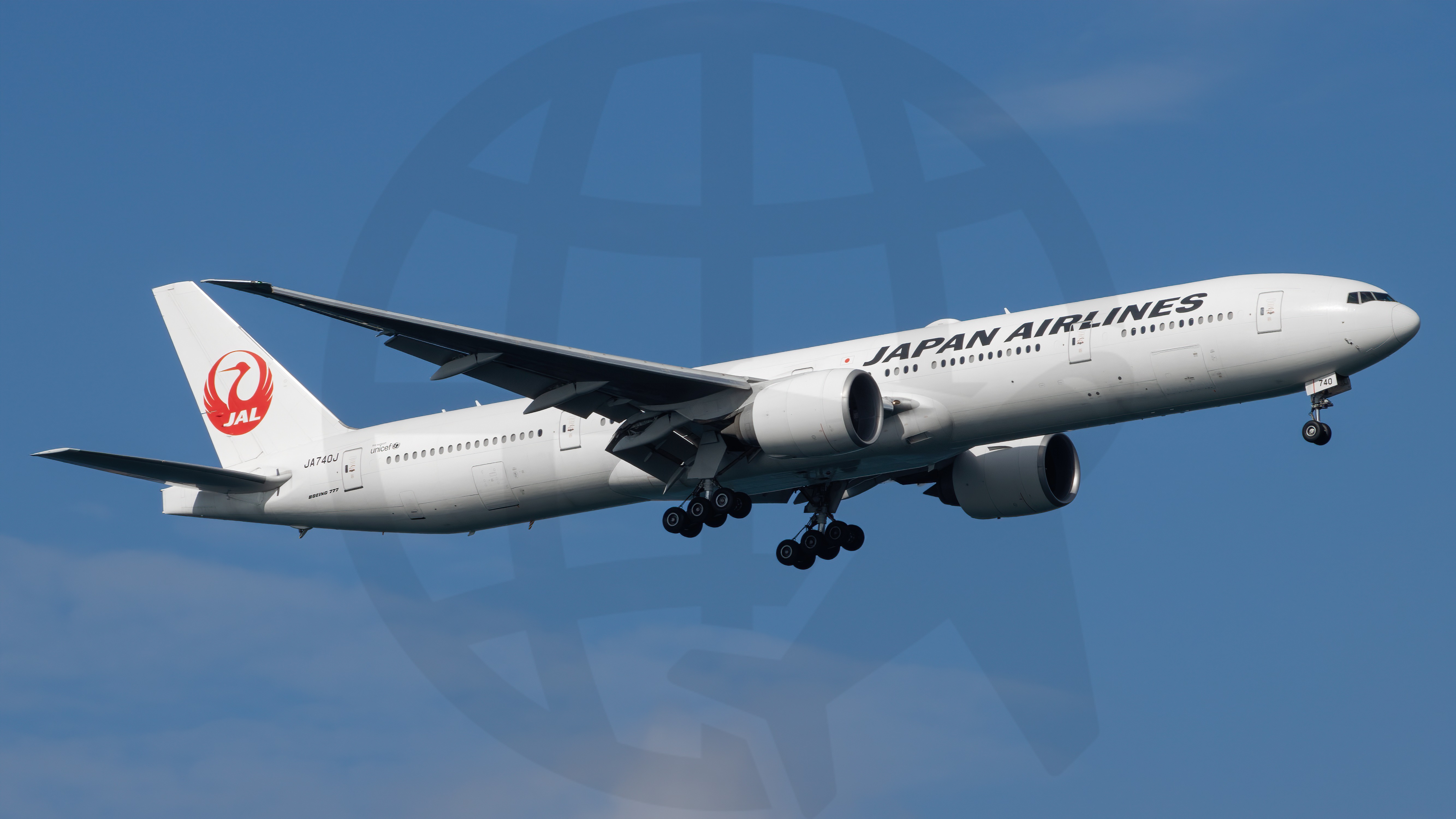 Full size: Japan Airlines Boeing 777-300ER JA740J at Singapore-Changi Airport