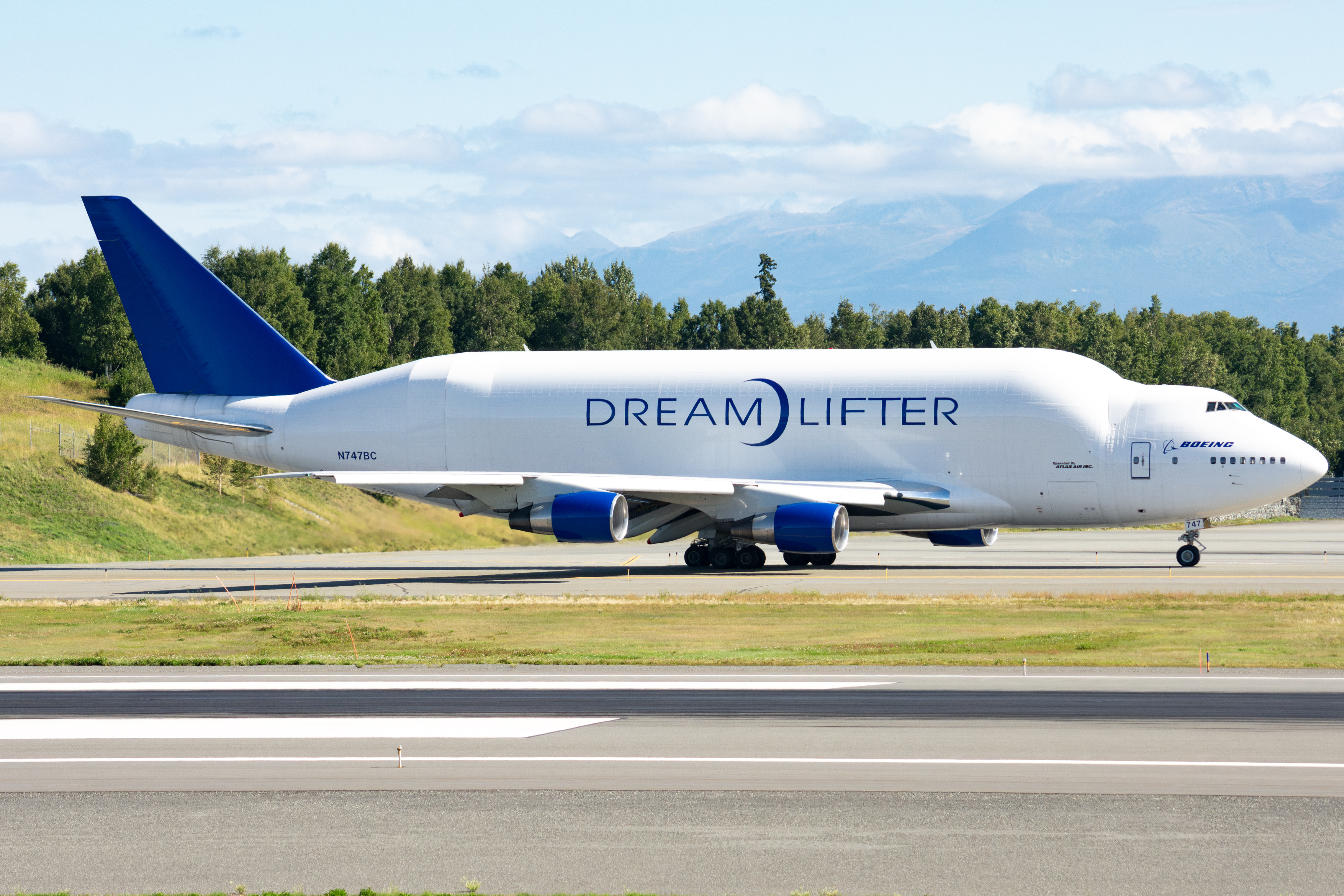 Full size: Boeing Boeing Dreamlifter (BLCF) N747BC at Anchorage Ted Stevens International Airport