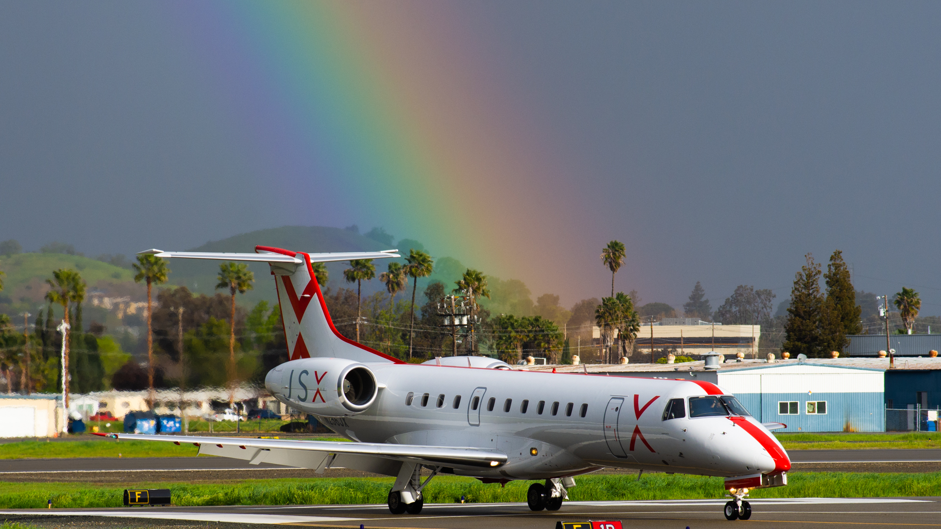 Full size: JSX Embraer ERJ135 N256JX at Buchanan Field Airport