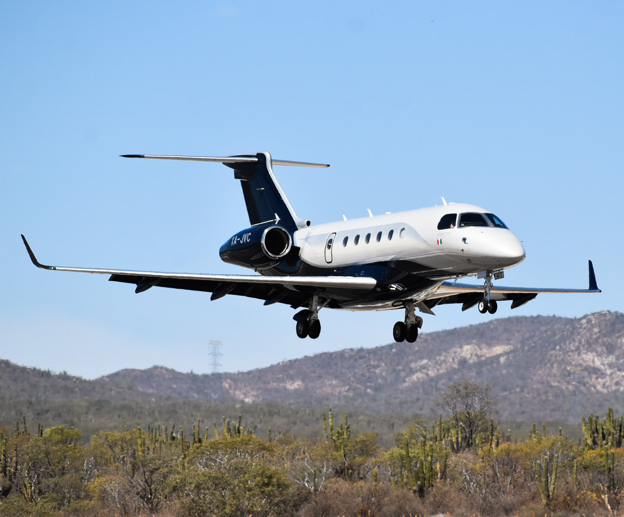 Full size: PRIVATE Embraer Legacy 500 XA-JVC at Aeropuerto de Cabo San Lucas Internacional
