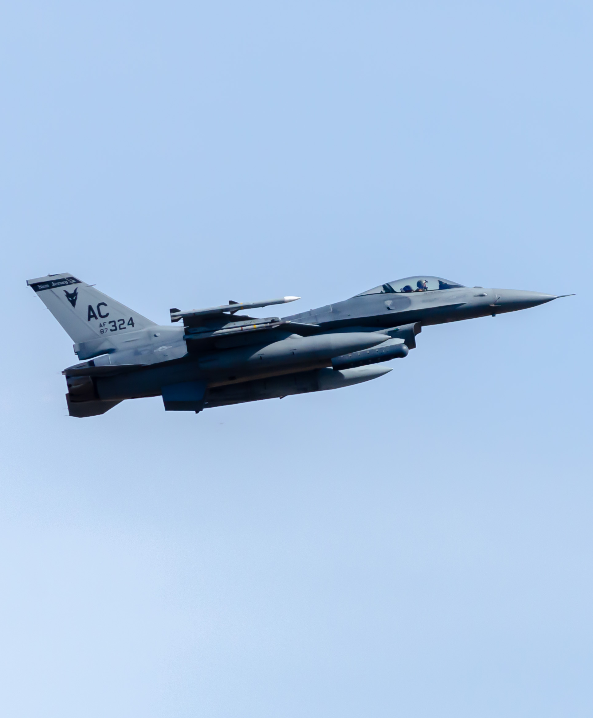 Full size: Air National Guard General Dynamics F-16 Fighting Falcon 87-0324 at Atlantic City International Airport