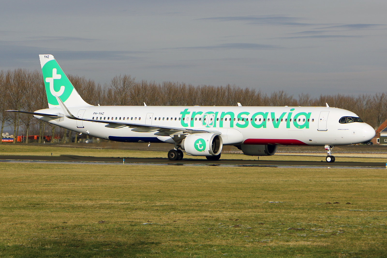 Full size: Transavia Airlines Airbus A321-251NX PH-YHZ at Amsterdam Schiphol Airport