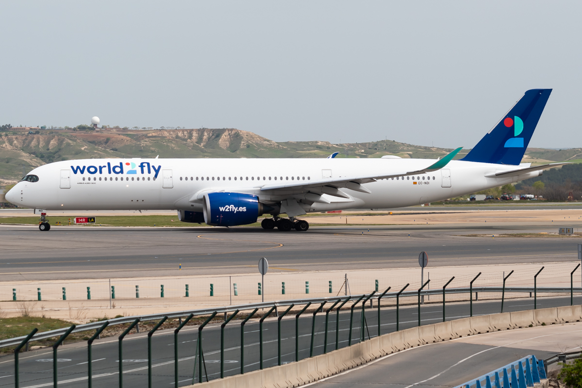 Full size: World2Fly Airbus A350-900 EC-NOI at Madrid Barajas Airport