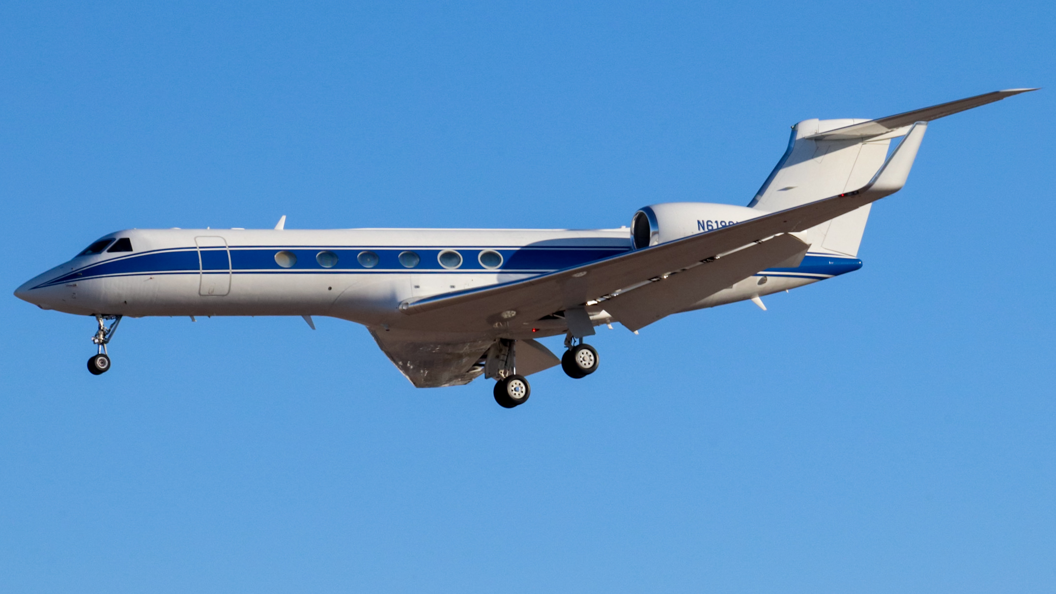 Full size: PRIVATE Gulfstream G550 N619GV at Harry Reid International Airport