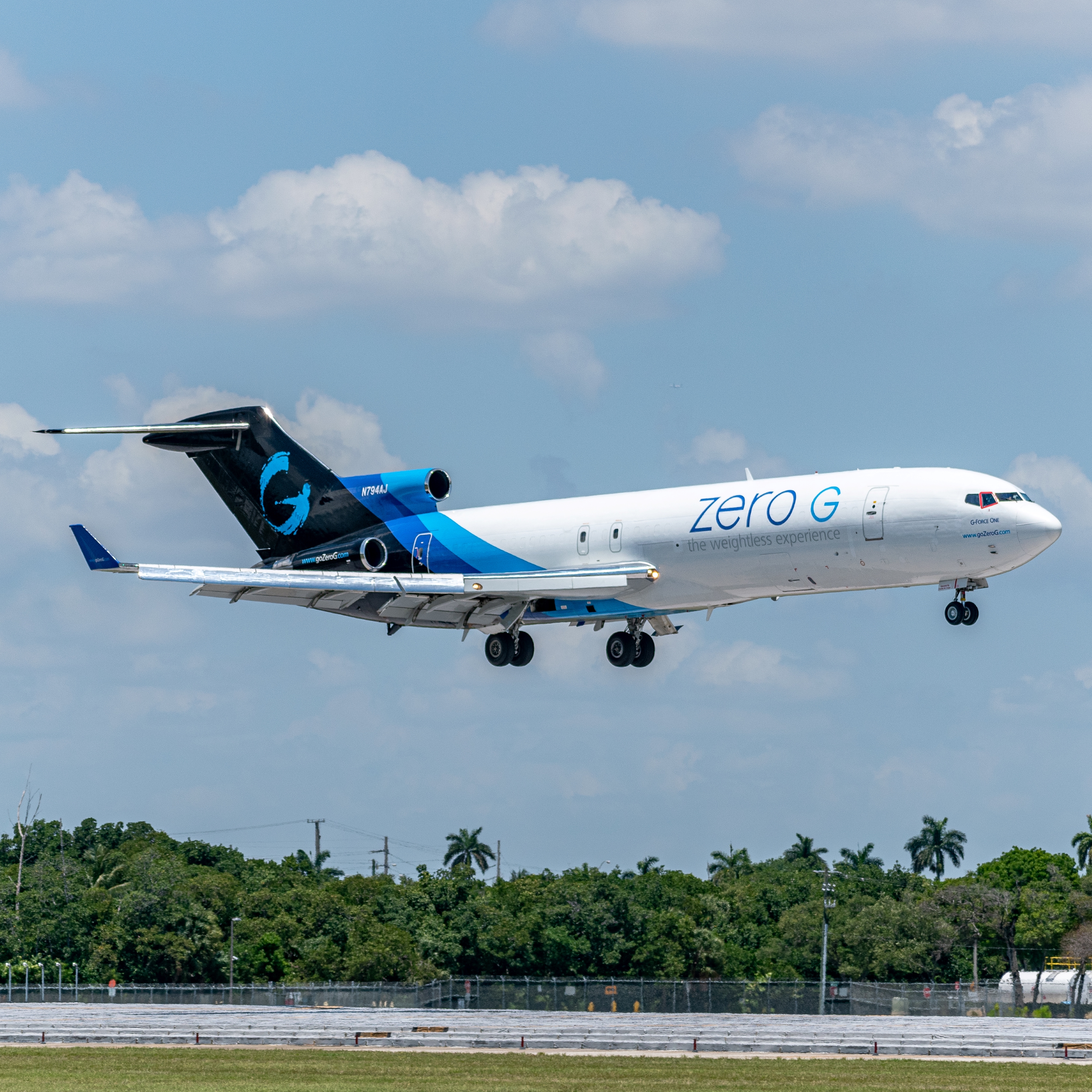 Full size: Zero G Boeing 727-200 N794AJ at Fort Lauderdale/Hollywood International Airport