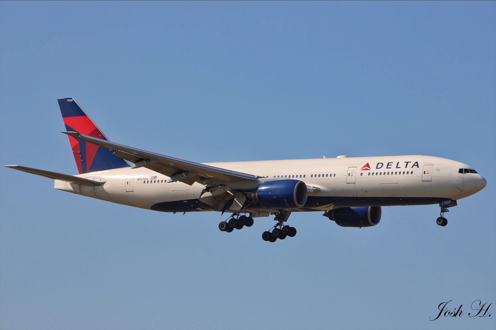 Full size: Delta Airlines Boeing 777-200ER N867DA at Dallas-Fort Worth International Airport